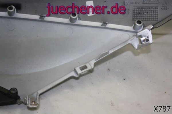 Piaggio Beverly 350 Seitenteil links silber matt linke Seitenverkleidung Heckverkleidung