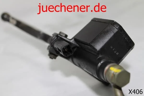 Piaggio X8 Bremszange Vorderrad mit Bremspumpe rechts und Bremsleitung vorne