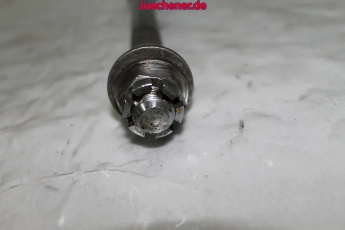 Honda CB750F Baujahr 1976 Steckachse hinten, Radachse Hinterrad plug axis rear wheel