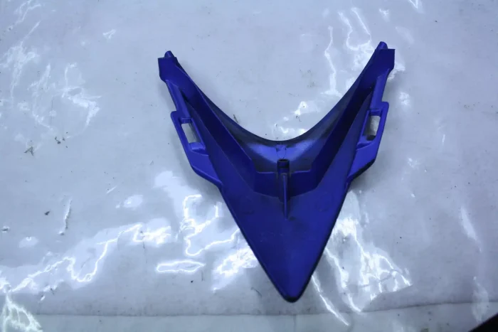 m169-cbr-125-frontverkleidung-verbindung-front-panel-connection-gebraucht-2 Honda CBR 125 Frontverkleidung Verbindung Front Panel connection