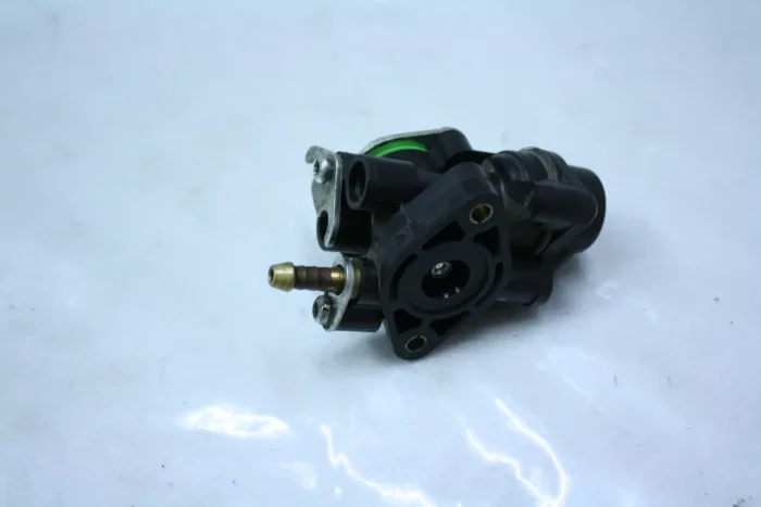 Piaggio NRG Halterung für Einspritzdüse