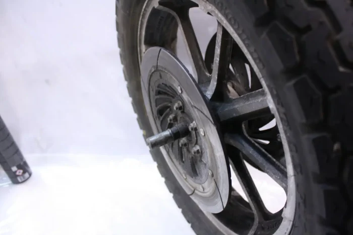m385-gold-wing-1200-gl-vorderrad-front-wheel-rad-gebraucht-3 Honda Gold Wing 1200 GL Vorderrad front wheel Rad