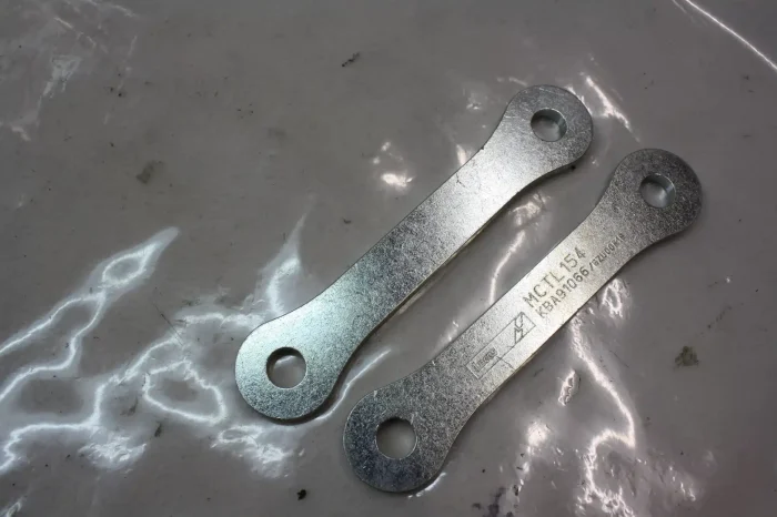 Suzuki Gladius Tieferlegungs Kit Lowering Kit
