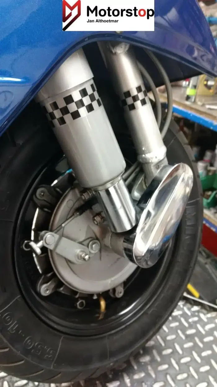 vespa-px-pk-cosa-t5-schwingenlager-gabelschwinge-wechseln_11 Vespa PX PK Cosa T5 Schwingenlager Gabelschwinge wechseln
