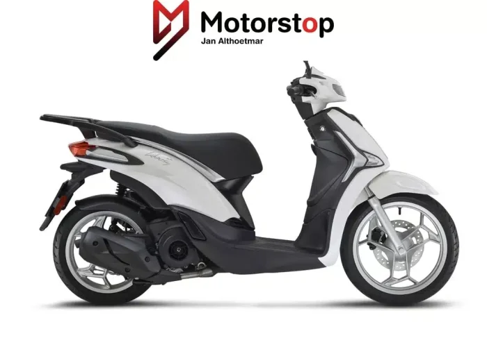 Piaggio Liberty 125 Bianco Luna Lat Dx 1024x731 1024x1024 1